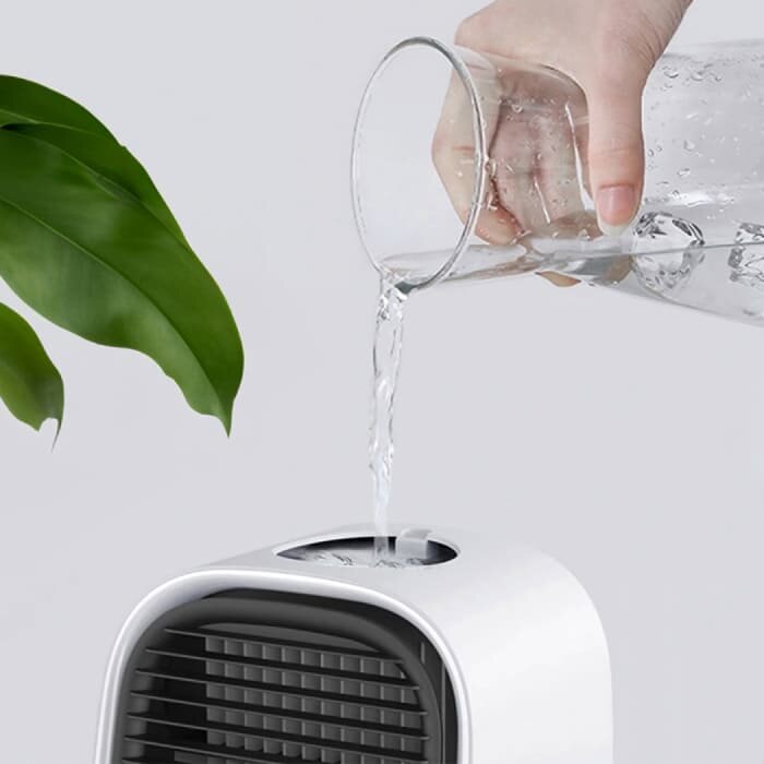 Filling the AiraBreeze water tank